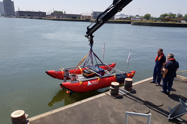 Echodrone pourra affectuer des mesures 24h/24 et même en période de trafic dense grâce à son analyse de parcours de navigation des autres navires. ©Port d'Anvers