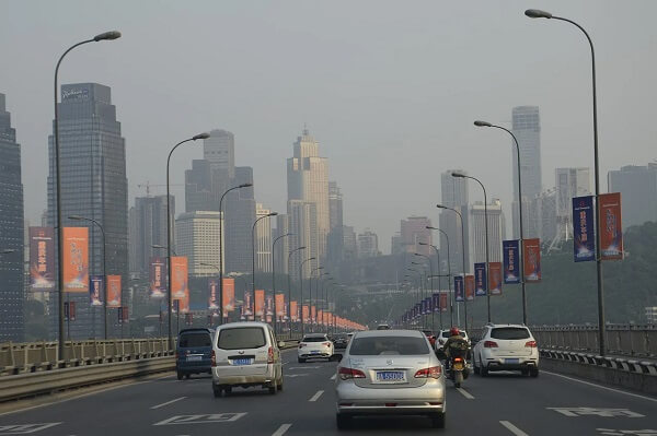 « L’usine du monde », la Chine, est depuis longtemps au cœur d’une chaîne logistique complexe, dont les entreprises françaises - voire européennes - sont totalement dépendantes pour mener correctement leurs activités.