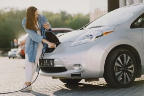 Park’n Plug, spécialiste des bornes de recharge pour parking