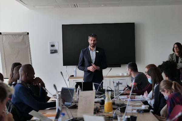 Tony Estanguet, président de l'organisation Paris 2024 inaugure la 2e promotion