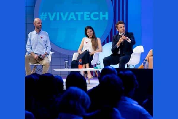 Emmanuel Macron, en présence de dirigeants de start-up lors du salon Vivatech 2022