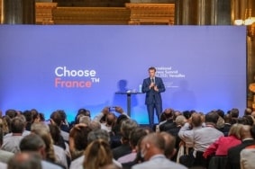 Emmanuel Macron lors de lédition 2021 de Choose France à Versailles